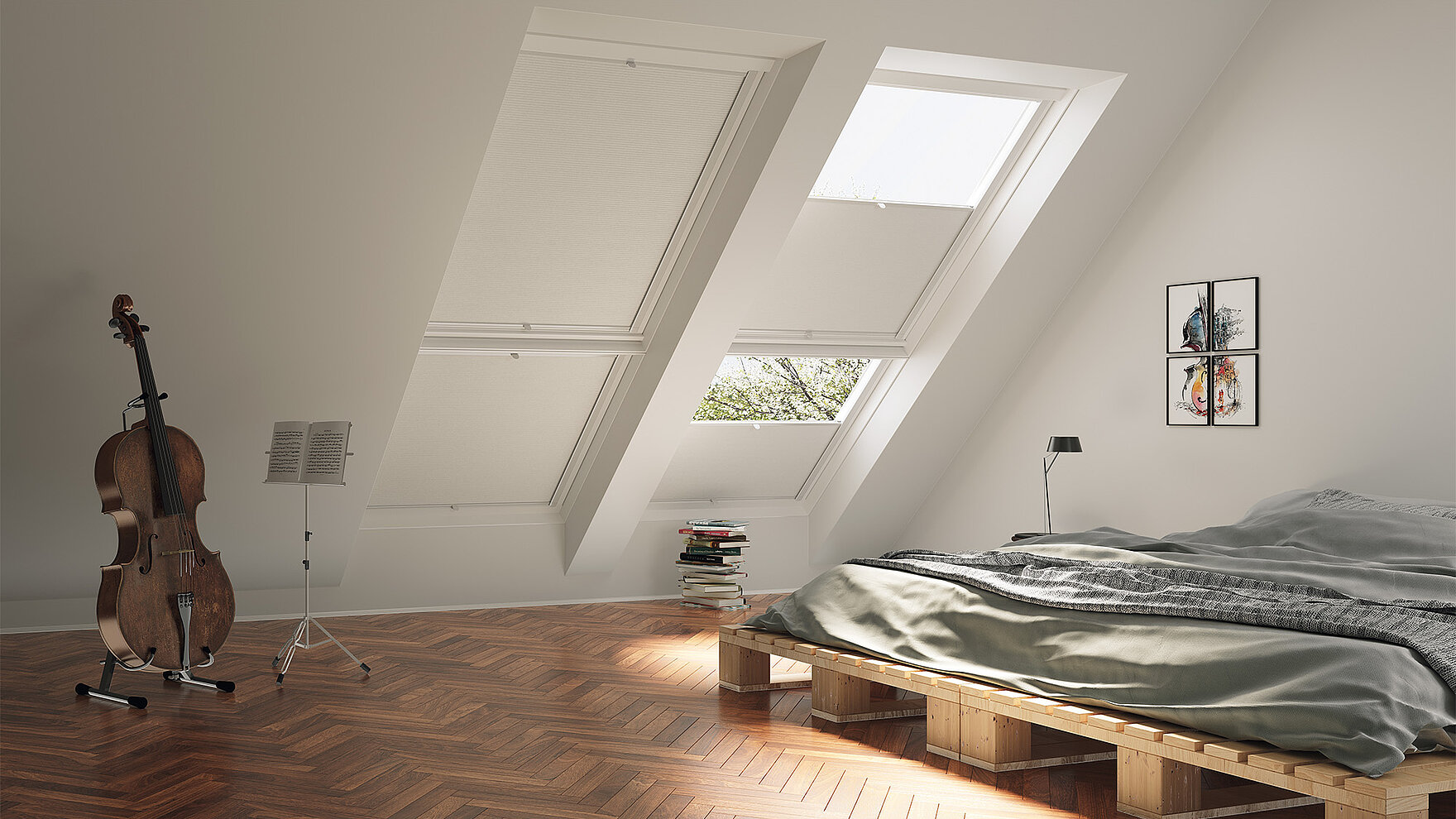 Dachgeschoss-Schlafzimmer mit schrägen Dachfenstern und weissen Wabenplissees für Sicht- und Sonnenschutz