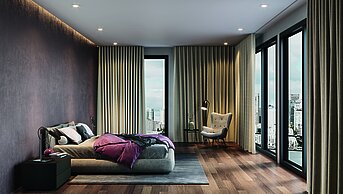 Schlafzimmer mit bodenlangen MHZ-Vorhängen vor raumhohen Fenstern und Blick auf die Stadt.